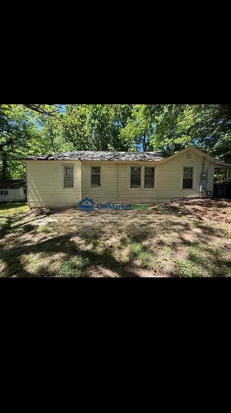 Off-market house in Kannapolis, North Carolina — 3 beds, 1.5 baths, $175,000 — photo 8 of 8