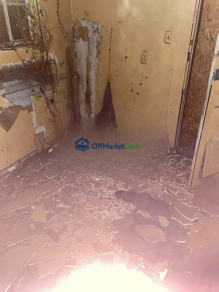 Off-market house in Montgomery, Alabama — 2 beds, 1 bath, $10,000 — photo 8 of 8