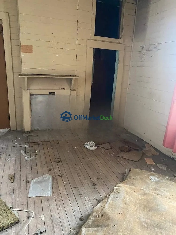 Off-market house in Montgomery, Alabama — 2 beds, 1 bath, $10,000 — photo 2 of 8