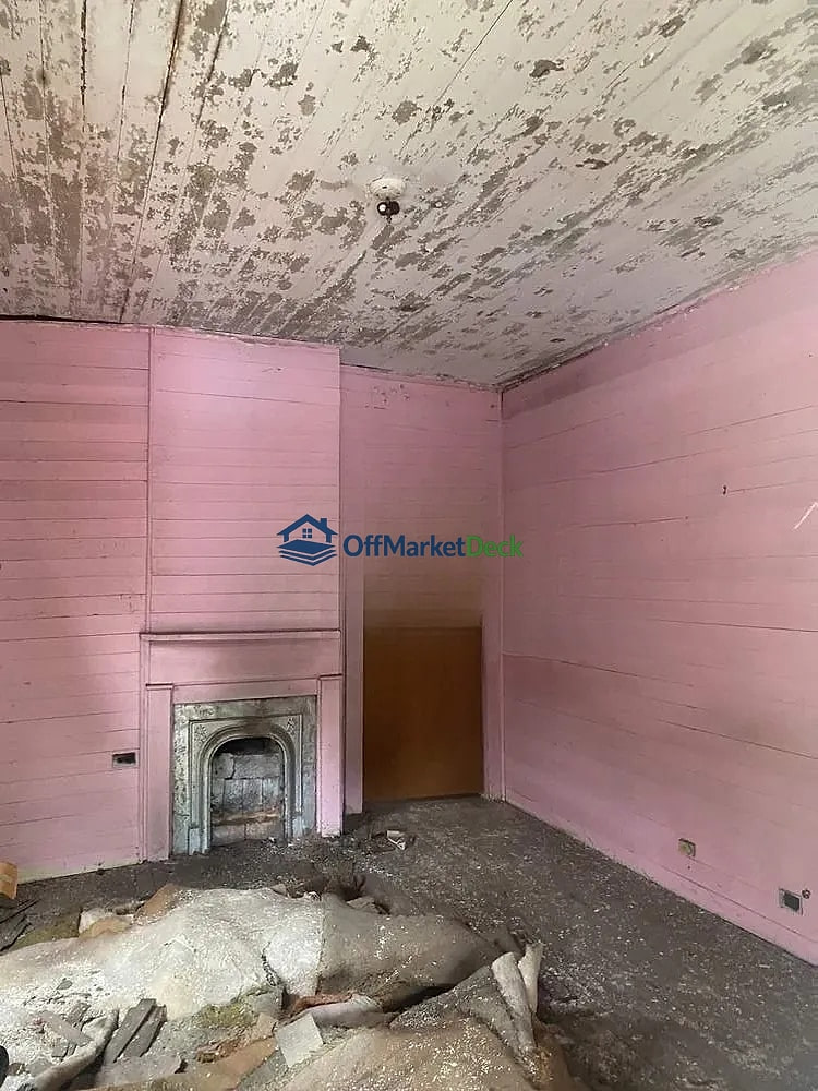 Off-market house in Montgomery, Alabama — 2 beds, 1 bath, $10,000 — photo 5 of 8
