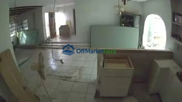 Off-market house in Cutler Bay, Florida — 3 beds, 2 baths, $499,000 — photo 4 of 8