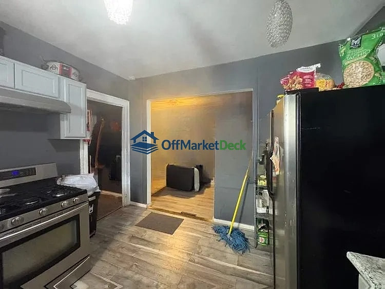 Off-market house in Cleveland, Ohio — 4 beds, 1 bath, $70,000 — photo 6 of 8