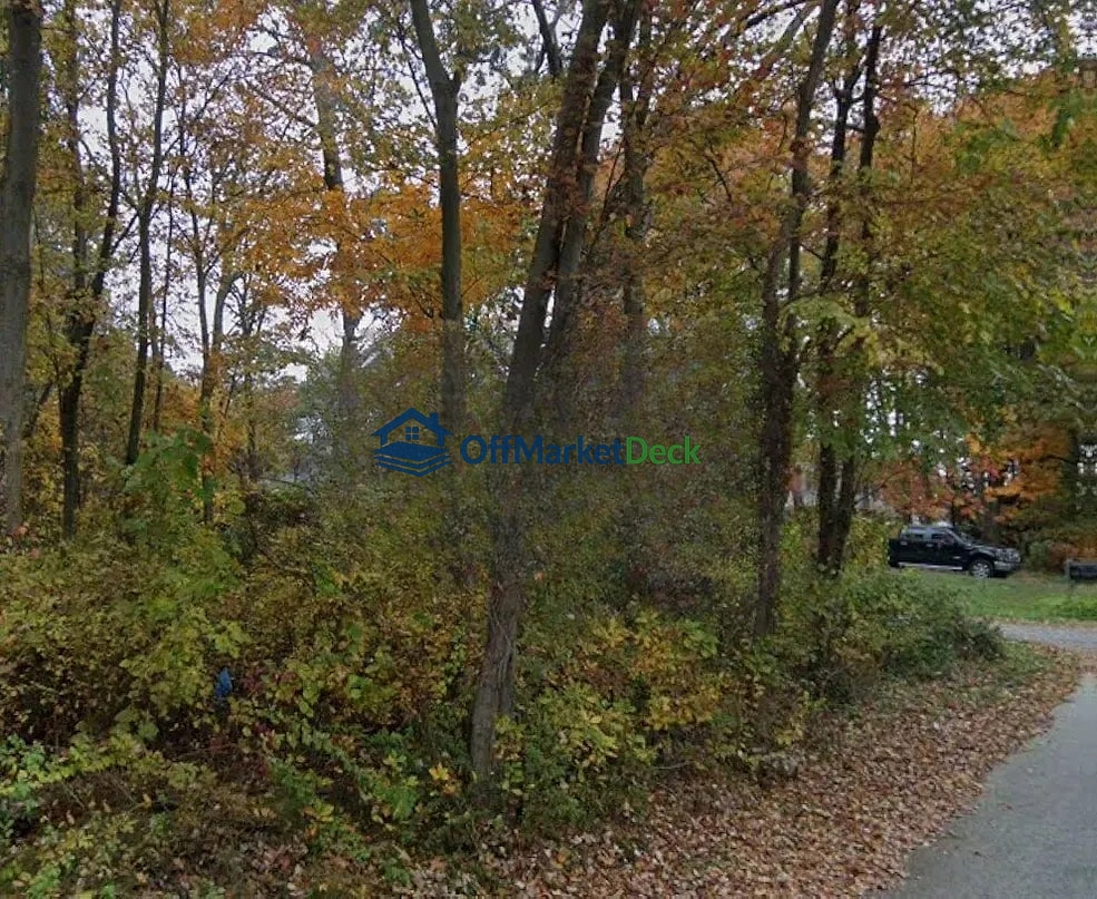Off-market land in Pasadena, Maryland — 0.22 acres, $80,000 — photo 3 of 5