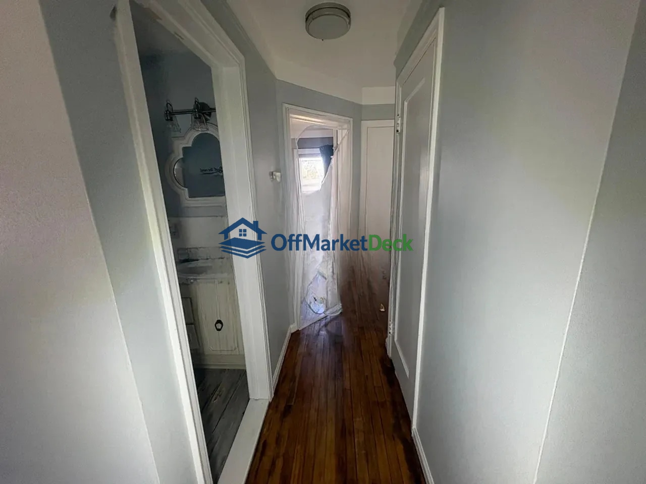 Off-market house in Southgate, Michigan — 2 beds, 1 bath, $129,900 — photo 6 of 8