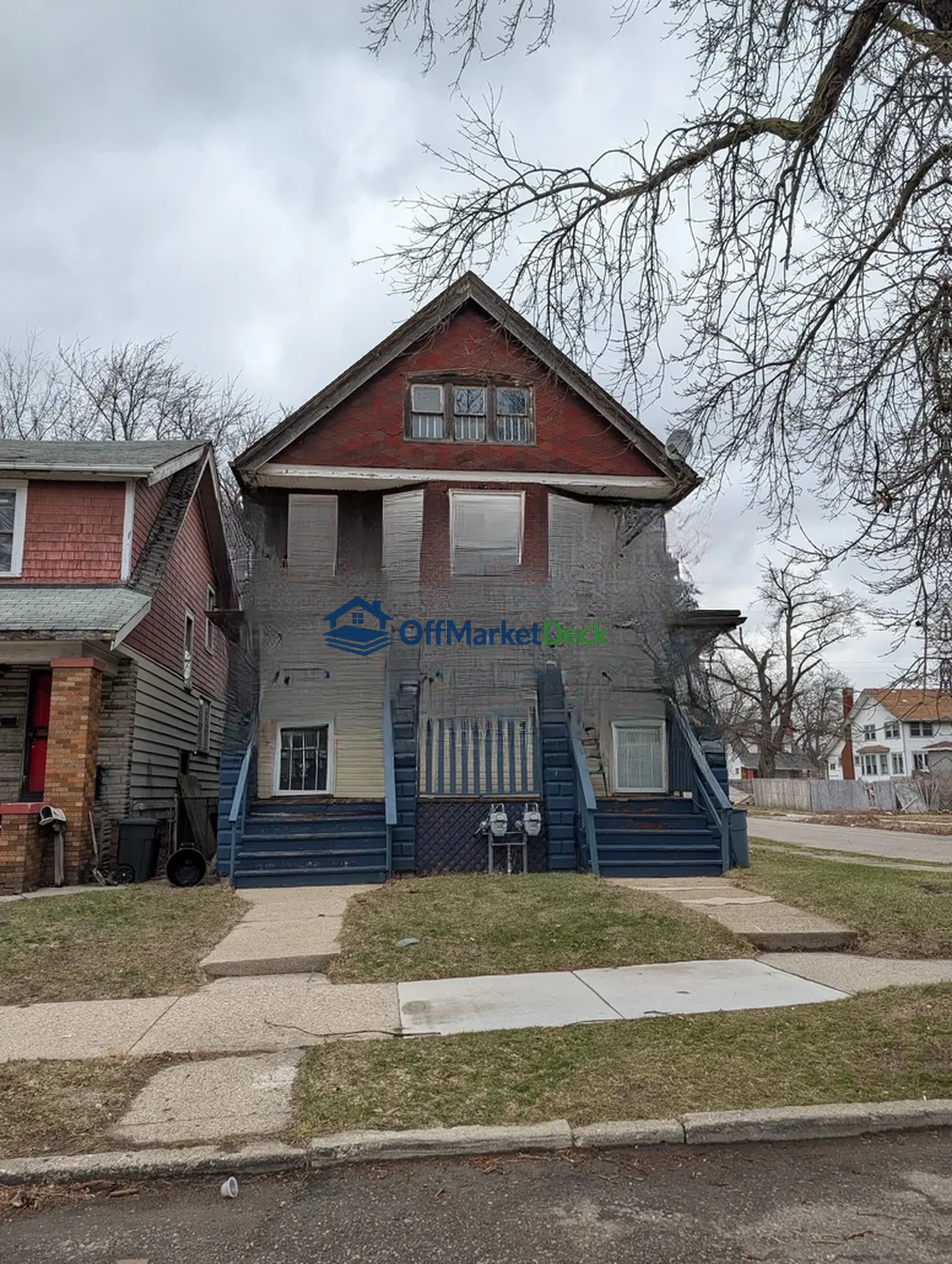 Off-market multi family in Highland Park, Michigan — 4 beds, 2 baths, $54,900