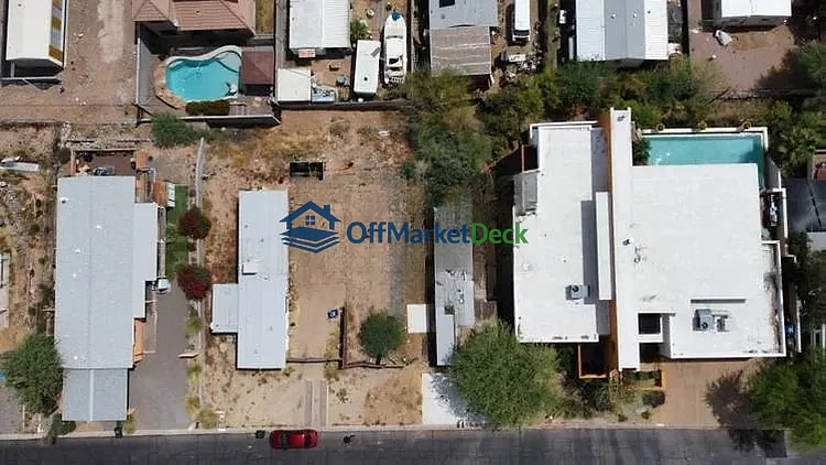 Off-market house in Phoenix, Arizona — 1 bed, 1 bath, $119,990 — photo 8 of 8