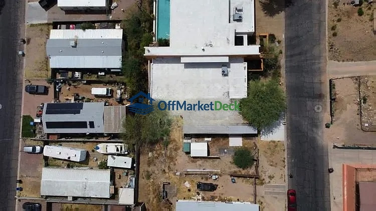 Off-market house in Phoenix, Arizona — 1 bed, 1 bath, $119,990 — photo 7 of 8
