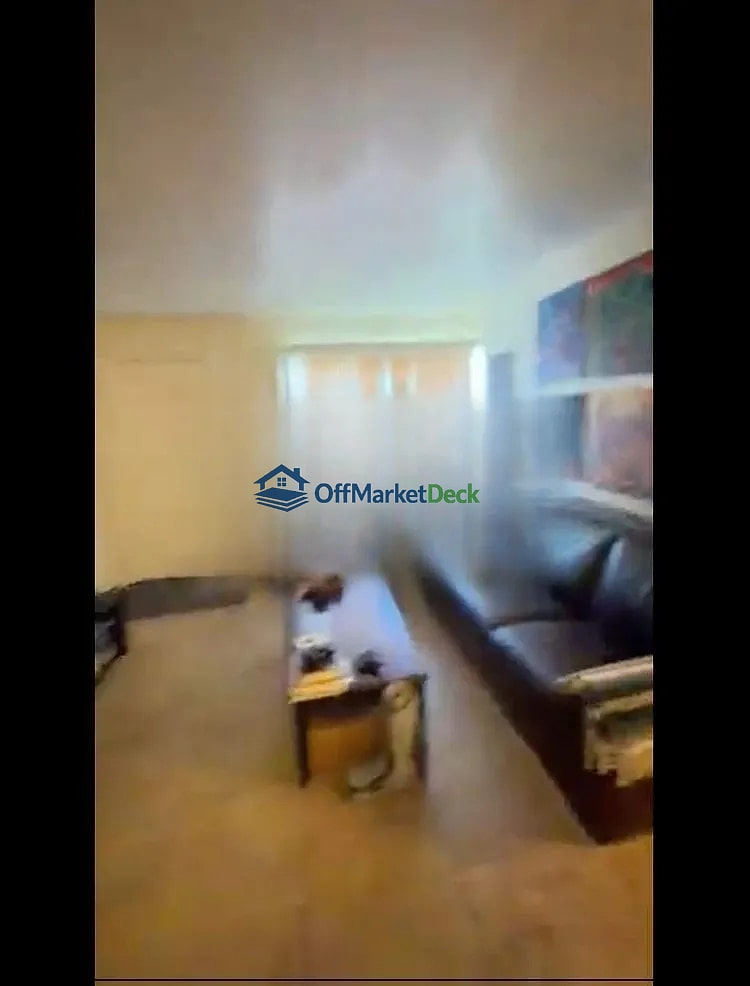 Off-market house in Mesa, Arizona — 2 beds, 1 bath, $179,990 — photo 3 of 8