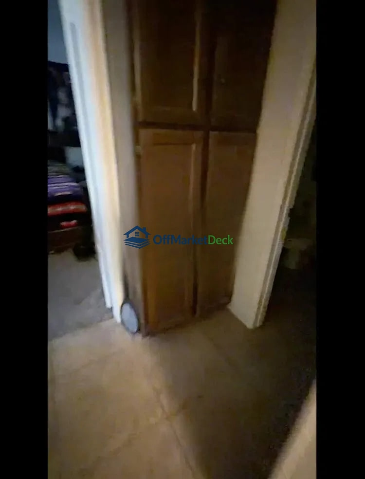 Off-market house in Mesa, Arizona — 2 beds, 1 bath, $179,990 — photo 5 of 8