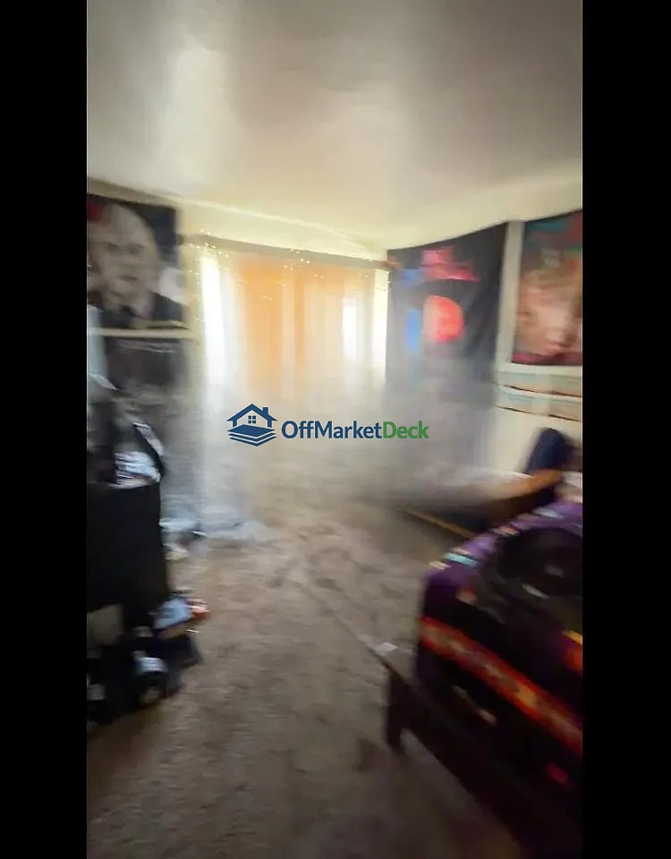 Off-market house in Mesa, Arizona — 2 beds, 1 bath, $179,990 — photo 8 of 8