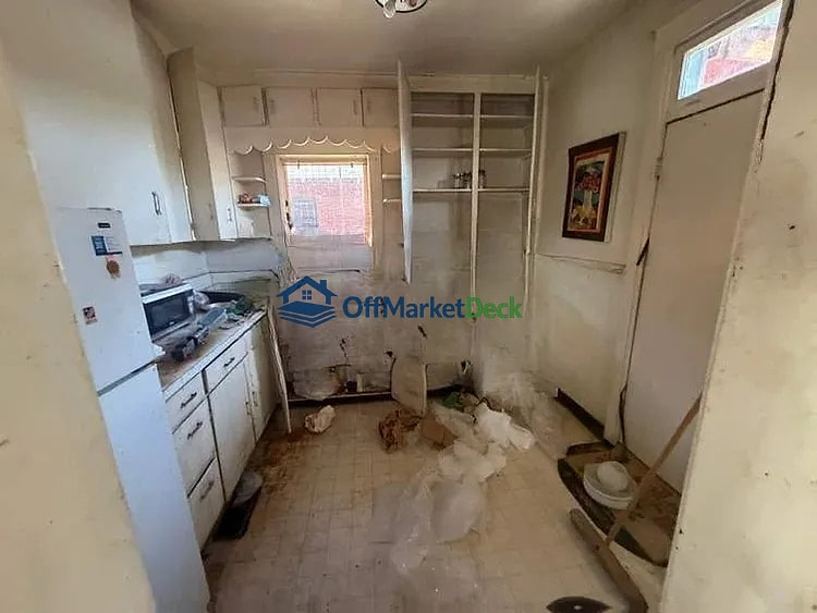 Off-market house in Denver, Colorado — 1 bed, 1 bath, $320,000