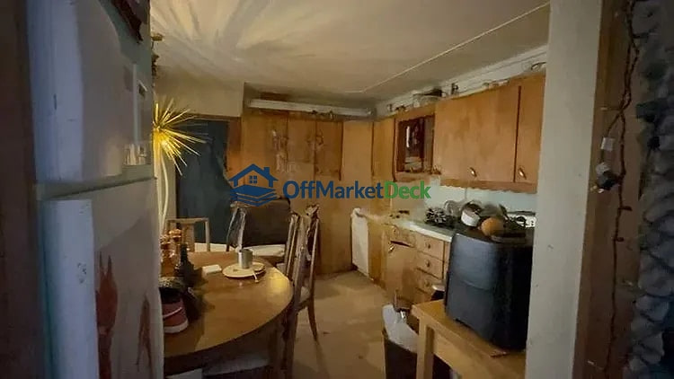 Off-market house in Mesa, Arizona — 3 beds, 1 bath, $239,900 — photo 2 of 8