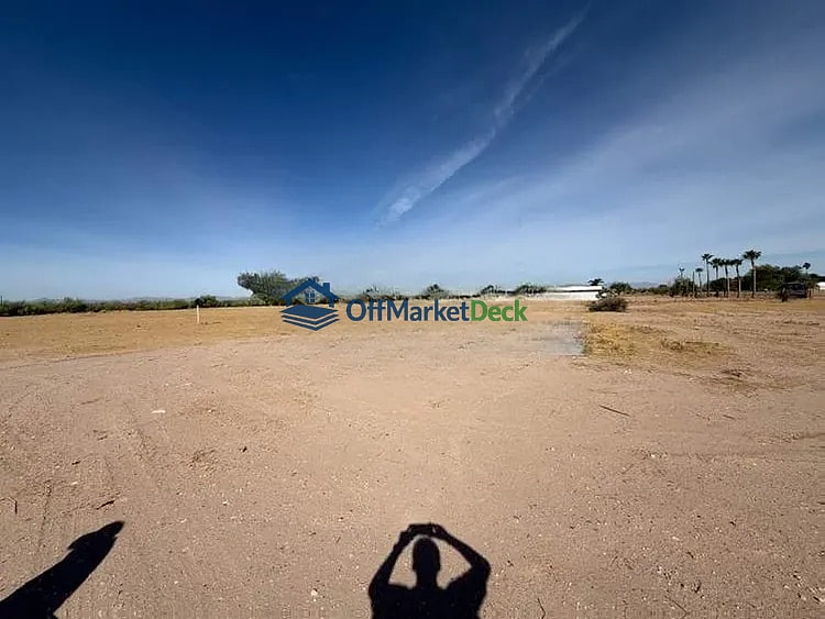Off-market house in Maricopa, Arizona — 3 beds, 2 baths, $195,000 — photo 5 of 8