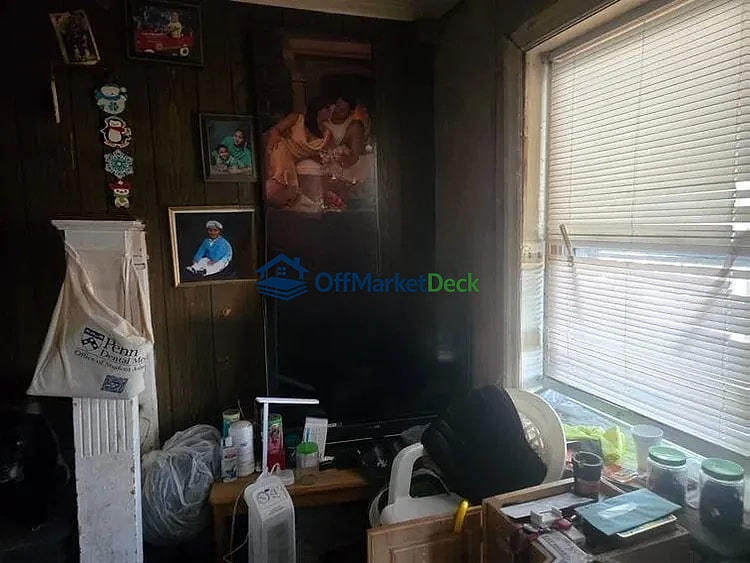 Off-market house in Philadelphia, Pennsylvania — 3 beds, 1 bath, $68,000 — photo 3 of 8