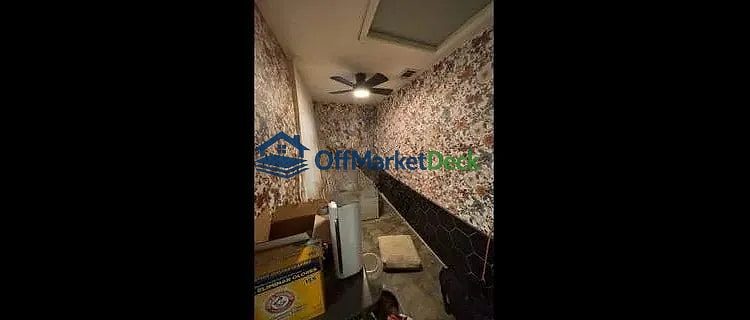 Off-market house in Chandler, Arizona — 3 beds, 2 baths, $389,999 — photo 3 of 8