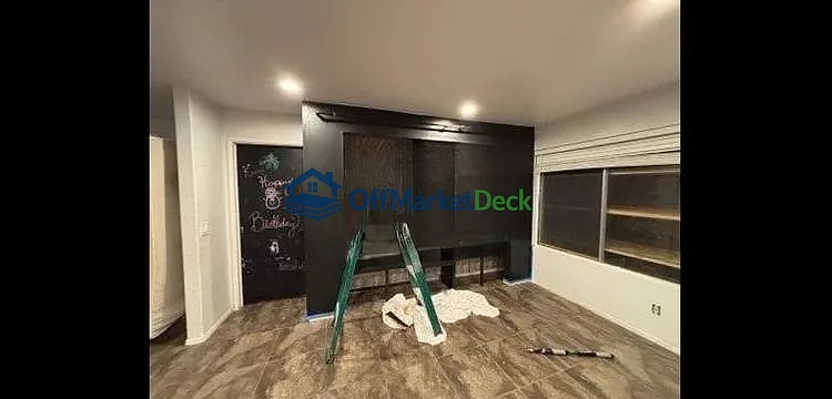 Off-market house in Chandler, Arizona — 3 beds, 2 baths, $389,999 — photo 7 of 8