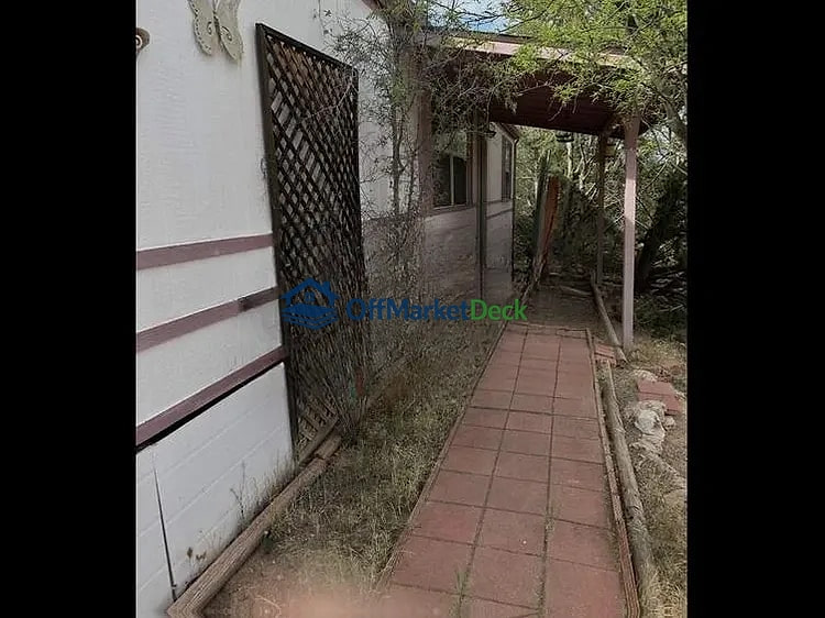Off-market house in Lake Montezuma, Arizona — 3 beds, 2 baths, $195,000 — photo 8 of 8