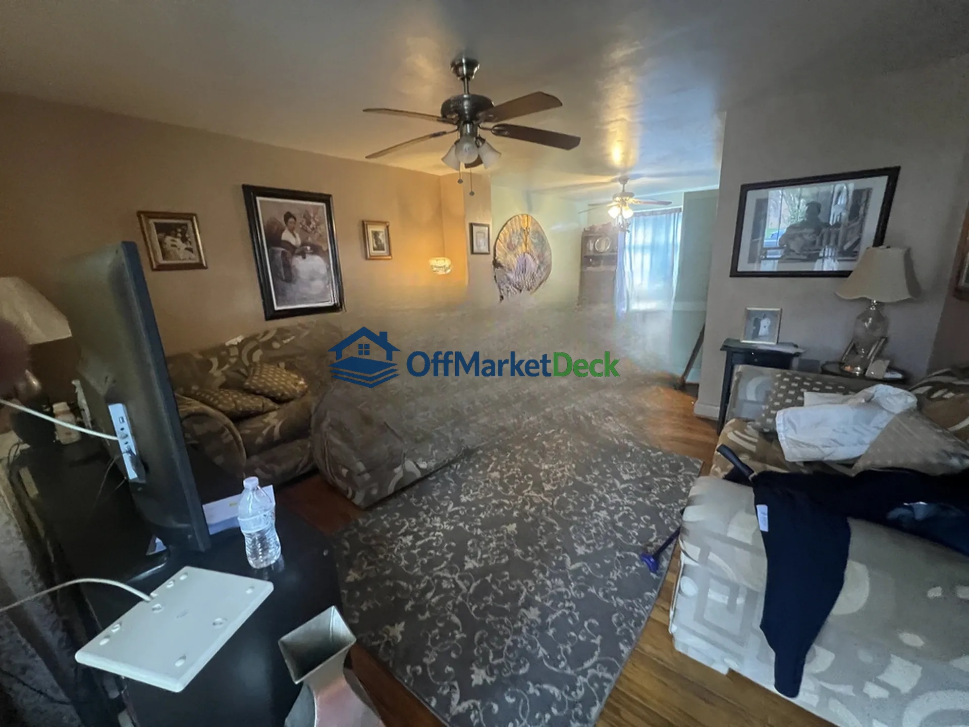 Off-market house in Baltimore, Maryland — 3 beds, 1.5 baths, $120,000 - Blurred background Image
