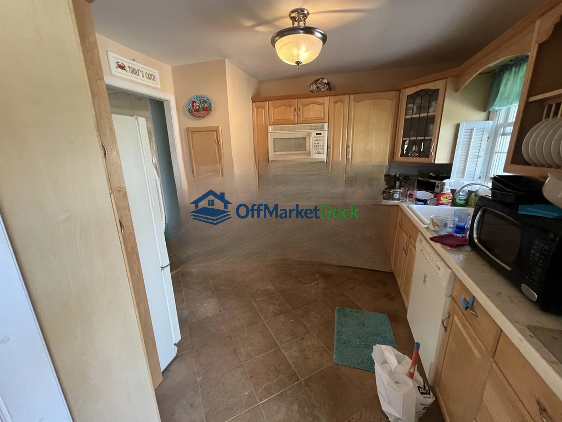 Off-market house in Baltimore, Maryland — 3 beds, 1.5 baths, $120,000 — photo 3 of 3