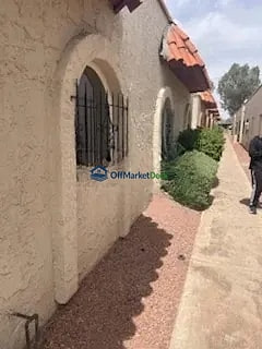 Off-market house in Phoenix, Arizona — 2 beds, 1 bath, $105,990 — photo 2 of 8