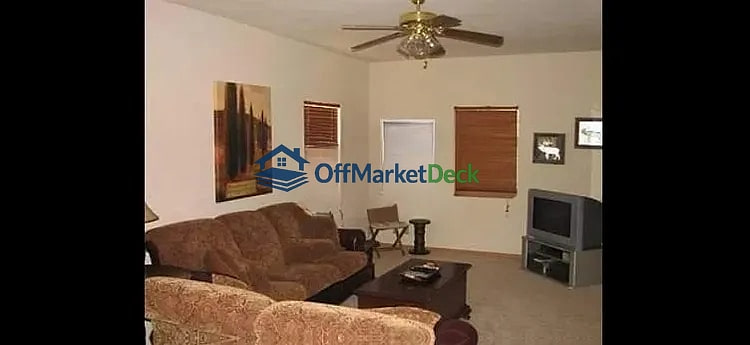Off-market house in Ruidoso, New Mexico — 3 beds, 2 baths, $165,000 — photo 6 of 8