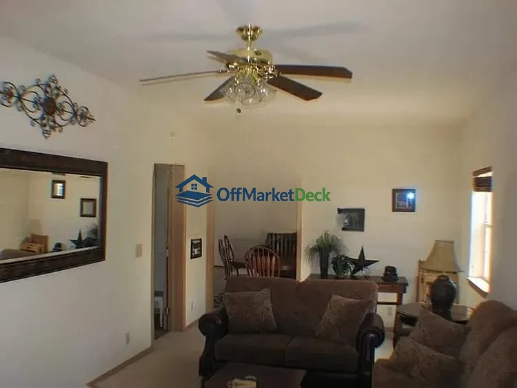 Off-market house in Ruidoso, New Mexico — 3 beds, 2 baths, $165,000 — photo 7 of 8