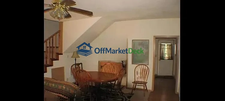 Off-market house in Ruidoso, New Mexico — 3 beds, 2 baths, $165,000 — photo 5 of 8