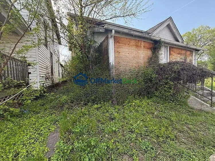 Off-market house in Marion, Indiana — 3 beds, 1 bath, $15,000 — photo 7 of 8