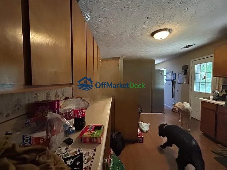 Off-market house in Anniston, Alabama — 3 beds, 1 bath, $100,000 — photo 7 of 8