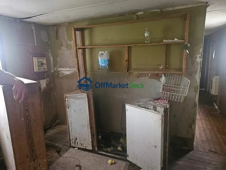 Off-market house in Portland, Tennessee — 2 beds, 1 bath, $65,000 — photo 3 of 8