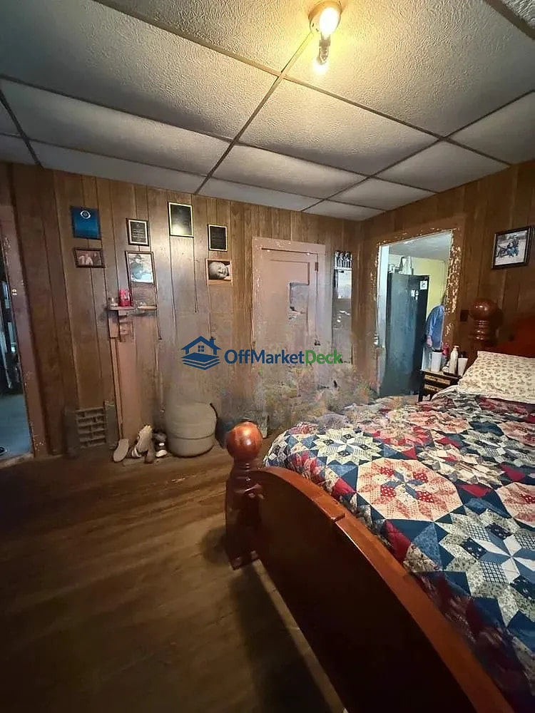 Off-market house in Pelzer, South Carolina — 2 beds, 1 bath, $88,000 — photo 7 of 8