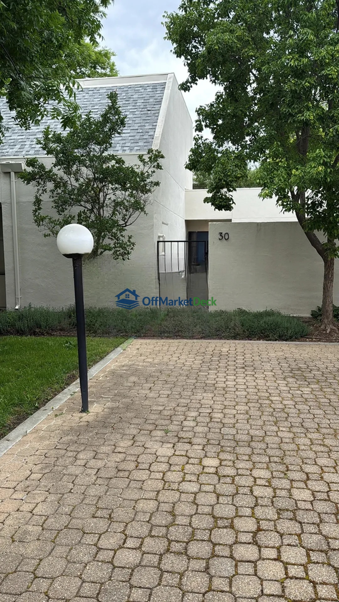 Off-market townhome in Davis, California — 2 beds, 2 baths, $319,900 — photo 4 of 8