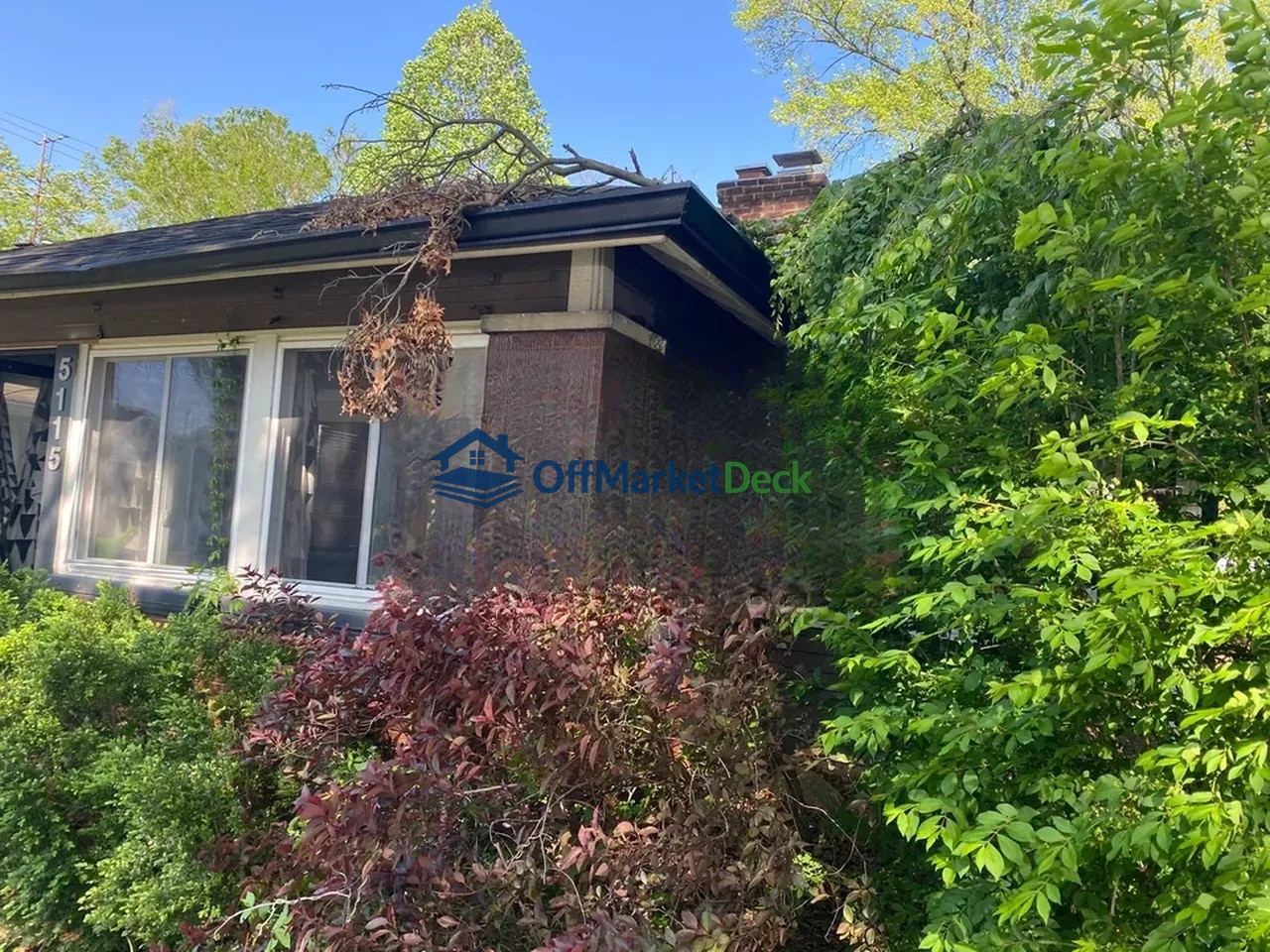Off-market house in Indianapolis, Indiana — 2 beds, 1 bath, $214,900 — photo 7 of 8