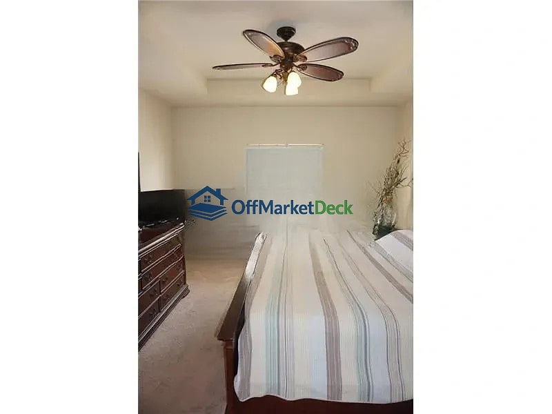 Off-market house in Homestead, Florida — 4 beds, 2 baths, $384,900 — photo 3 of 8