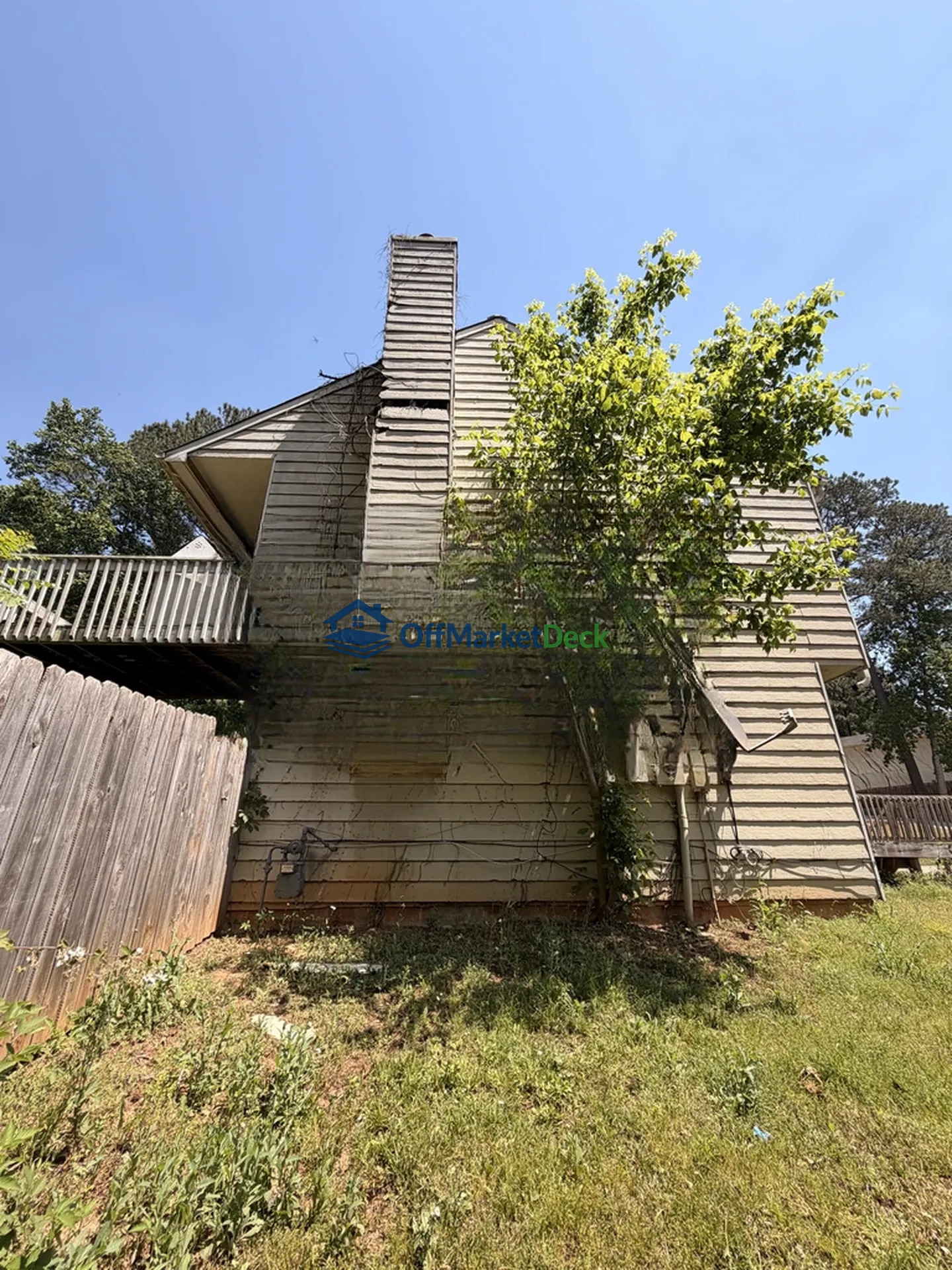 Off-market house in Lithonia, Georgia — 3 beds, 2 baths, $90,000 — photo 6 of 8