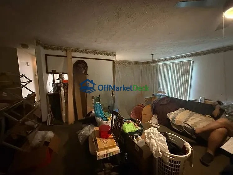 Off-market house in Indianapolis, Indiana — 3 beds, 2 baths, $185,000