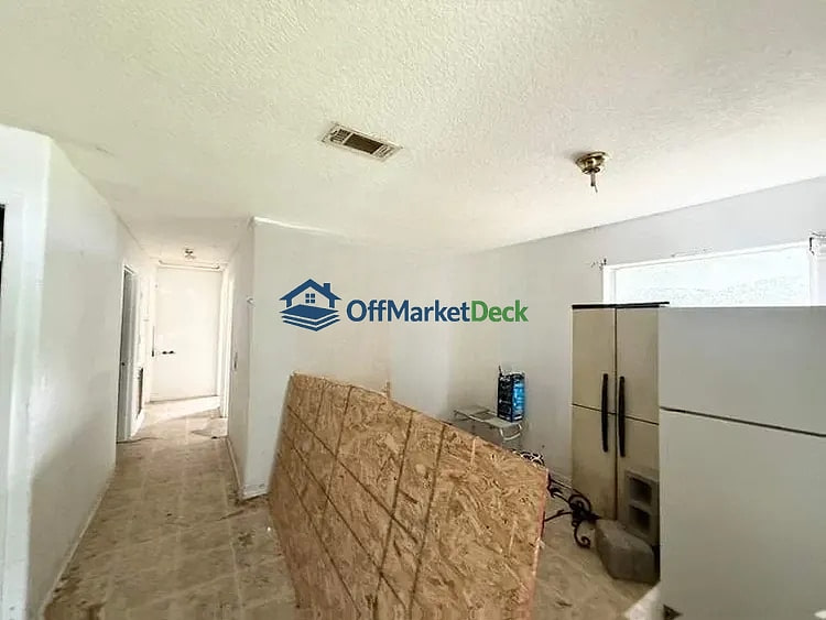 Off-market house in Huntsville, Texas — 1 bed, 1 bath, $49,900
