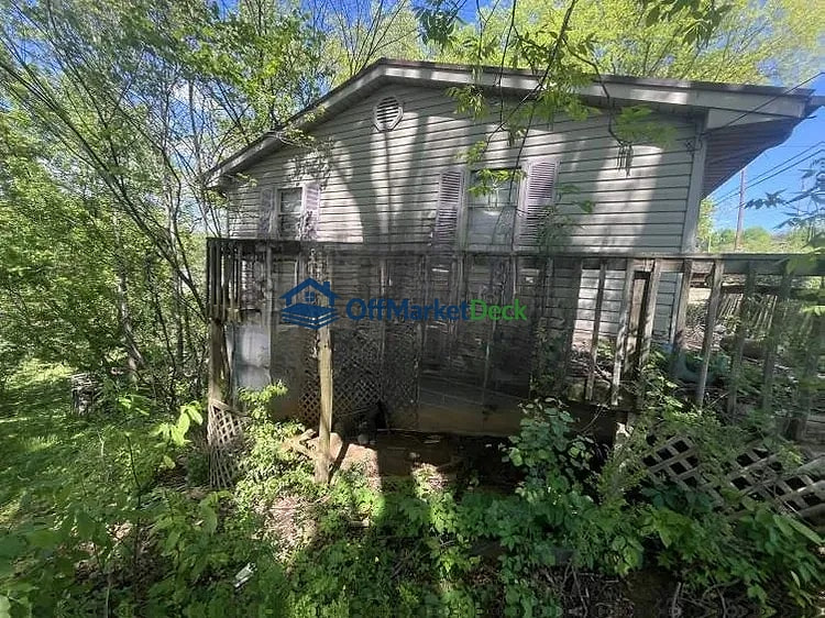 Off-market house in Blountville, Tennessee — 2 beds, 1 bath, $50,000 — photo 5 of 8