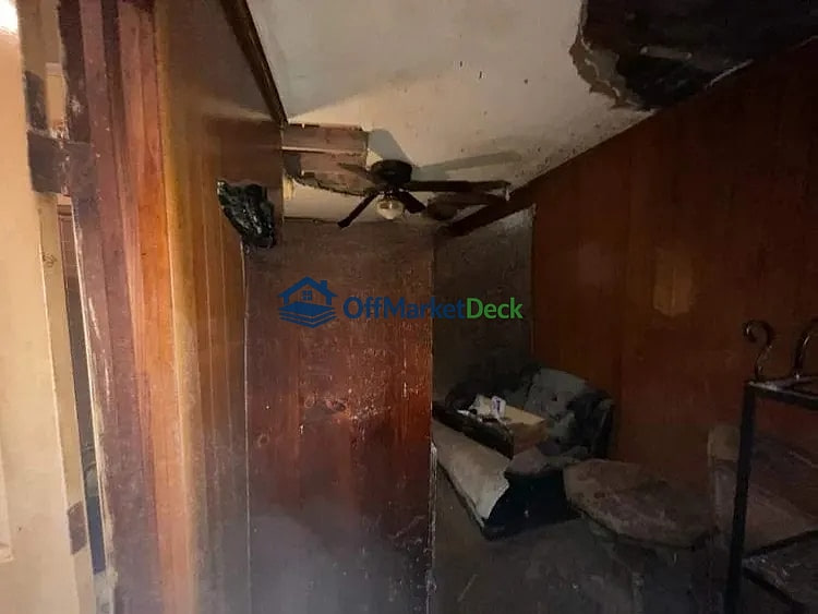 Off-market house in Memphis, Tennessee — 2 beds, 1 bath, $27,000 — photo 6 of 8
