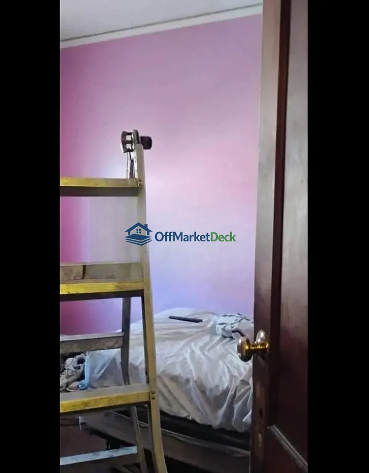 Off-market house in Cleveland, Ohio — 4 beds, 1 bath, $110,000 — photo 2 of 5
