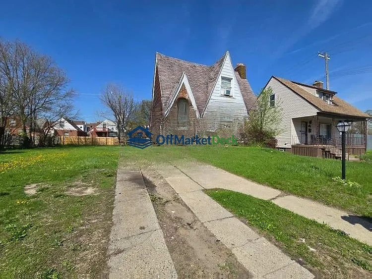 Off-market house in Detroit, Michigan — 4 beds, 1 bath, $52,000 — photo 6 of 8