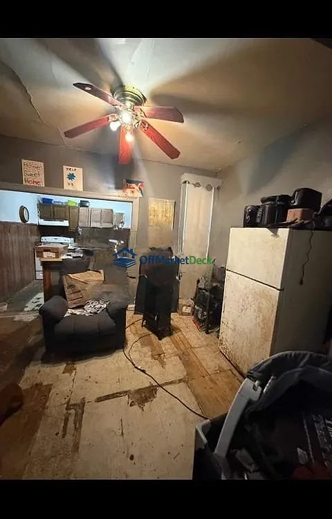 Off-market house in Philadelphia, Pennsylvania — 3 beds, 1 bath, $50,000 — photo 7 of 8