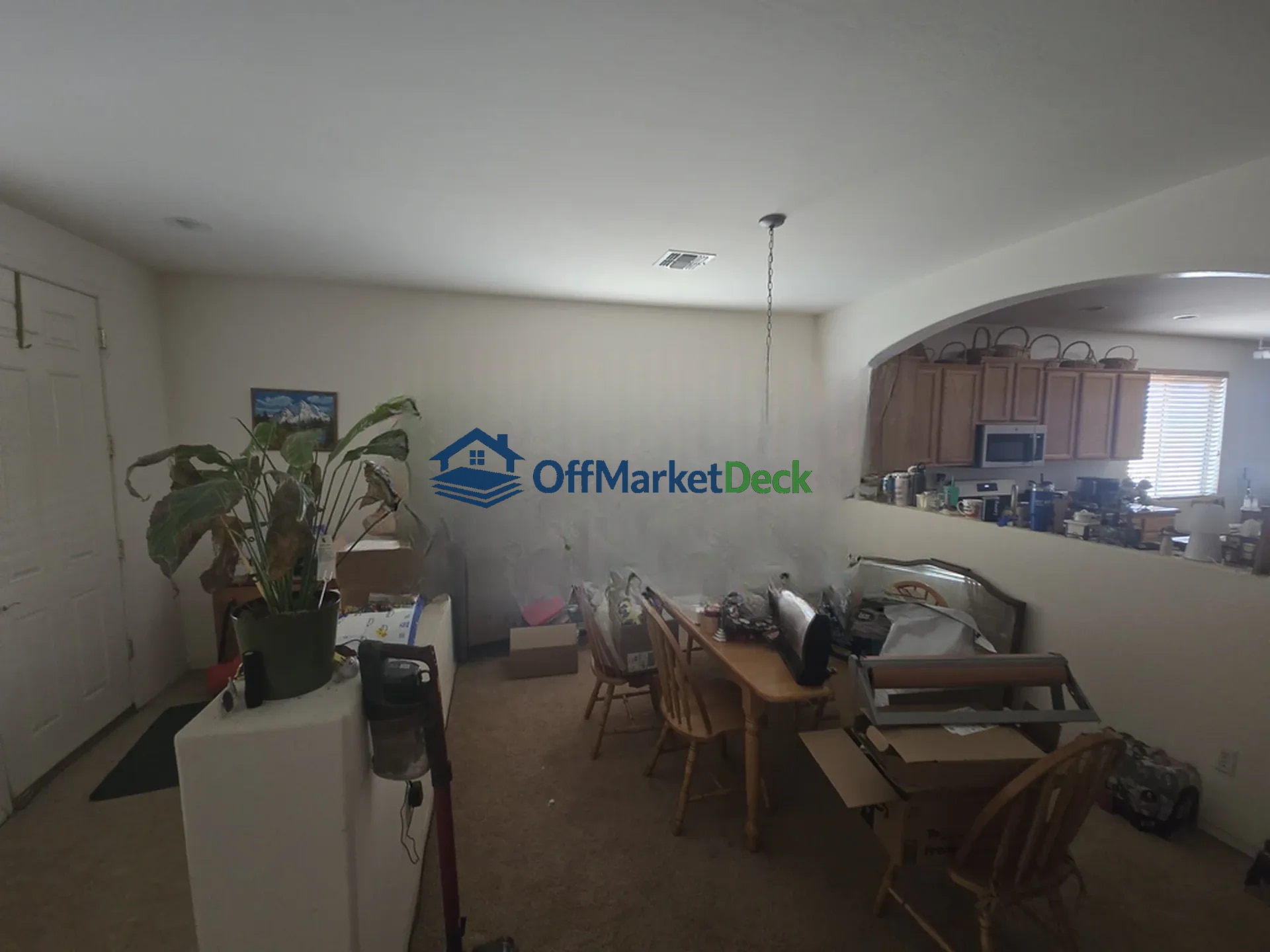 Off-market house in Gilbert, Arizona — 3 beds, 2 baths, $624,990 — photo 8 of 8