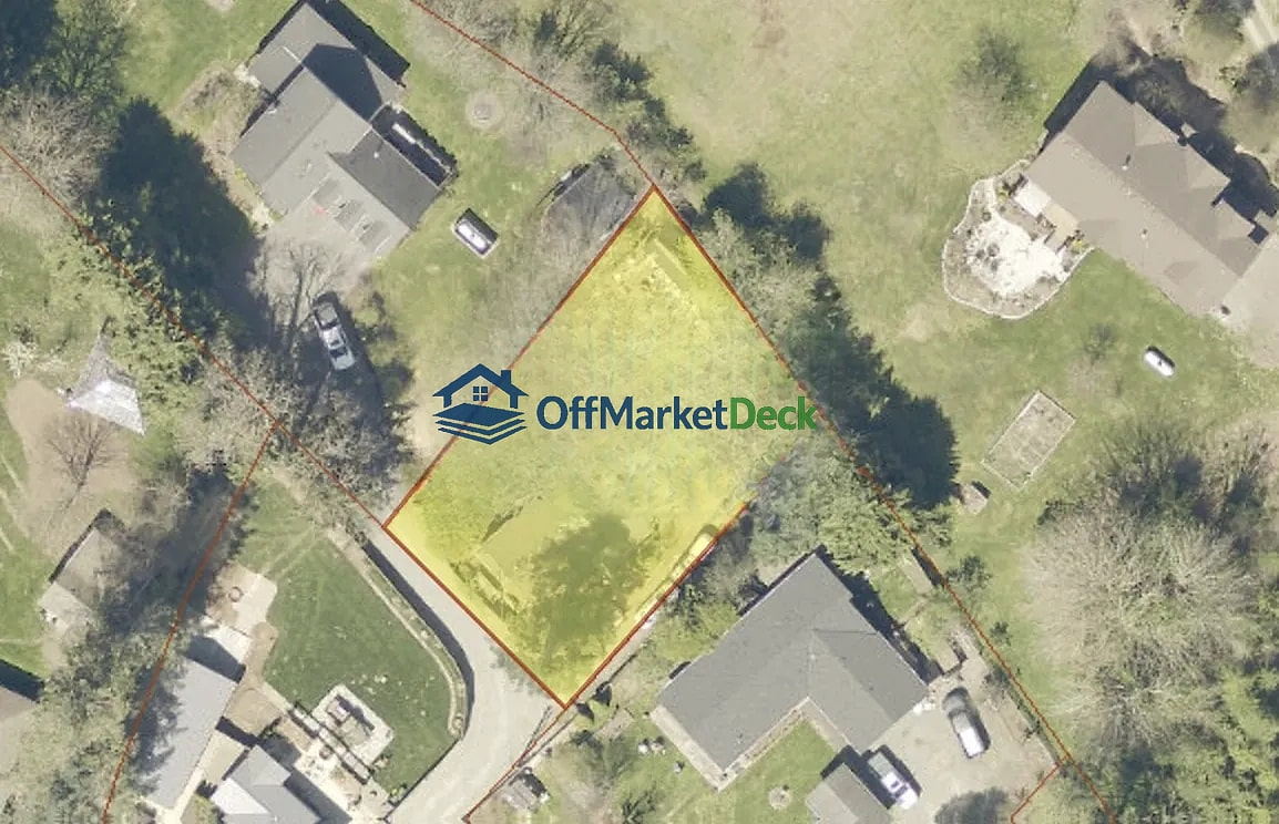 Off-market house in Issaquah, Washington — 3 beds, 2 baths, $525,000 — photo 3 of 3