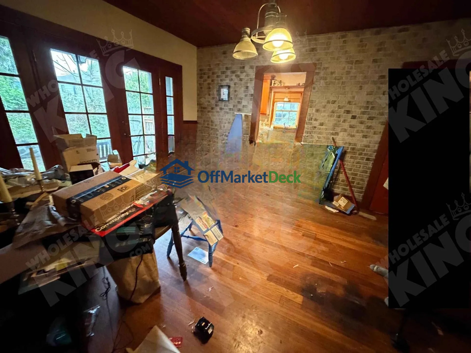 Off-market house in Portland, Oregon — 3 beds, 3 baths, $60,000 — photo 6 of 8