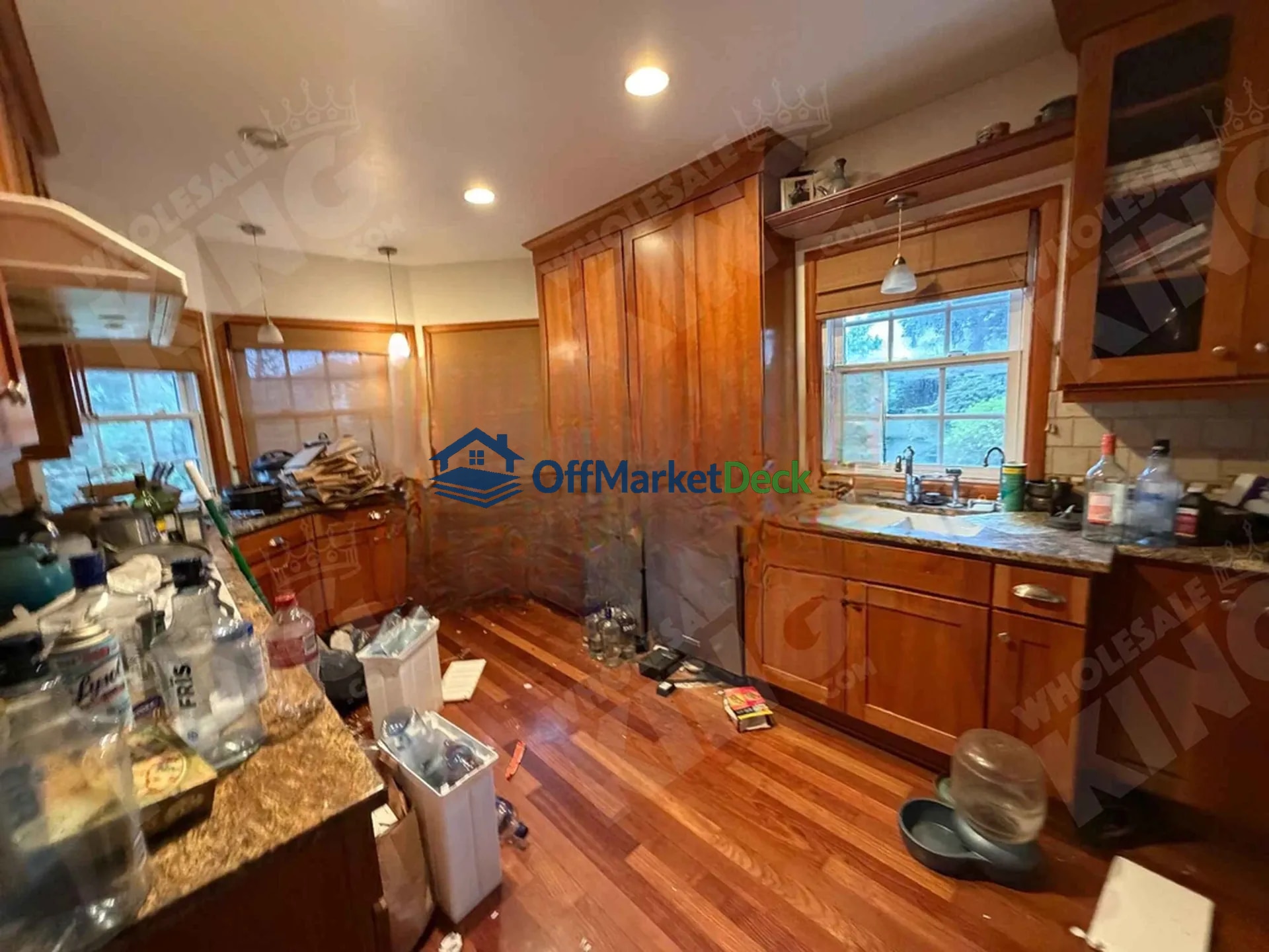 Off-market house in Portland, Oregon — 3 beds, 3 baths, $60,000 — photo 8 of 8