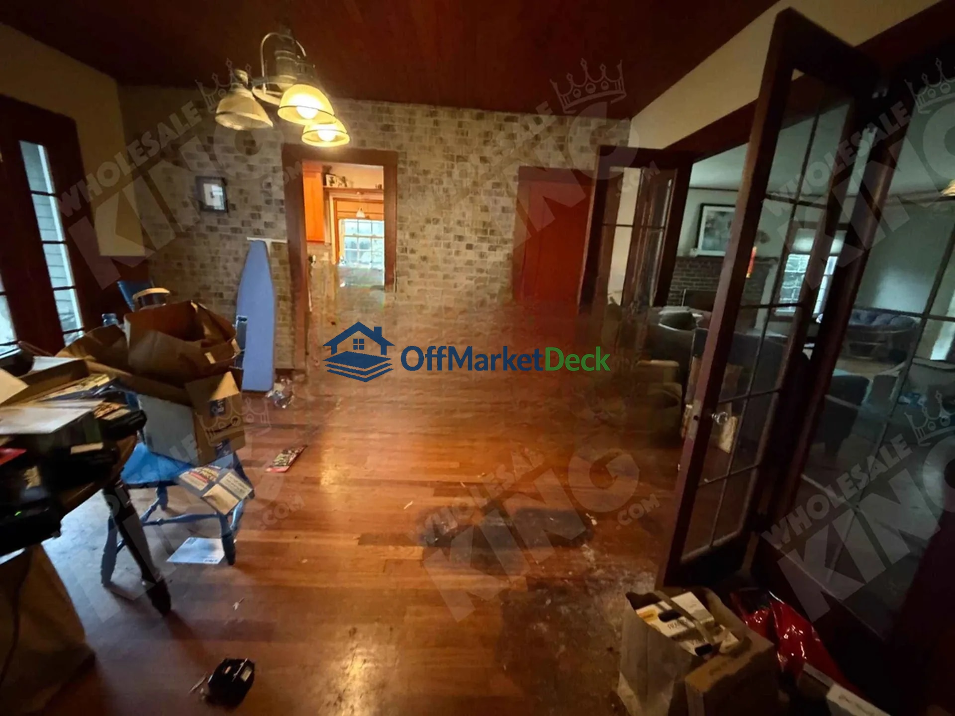 Off-market house in Portland, Oregon — 3 beds, 3 baths, $60,000 — photo 5 of 8