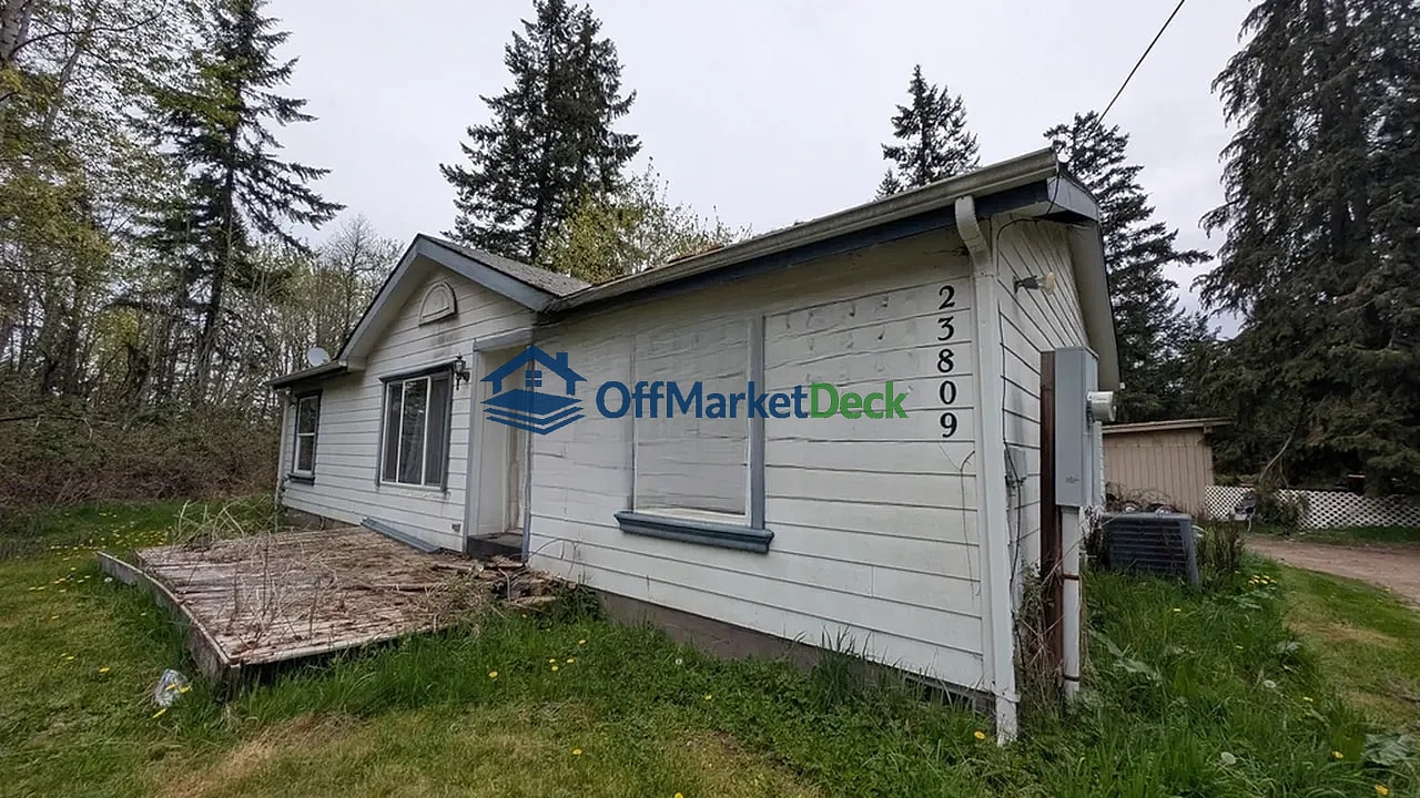 Off-market house in Graham, Washington — 3 beds, 2 baths, $514,900 — photo 2 of 8