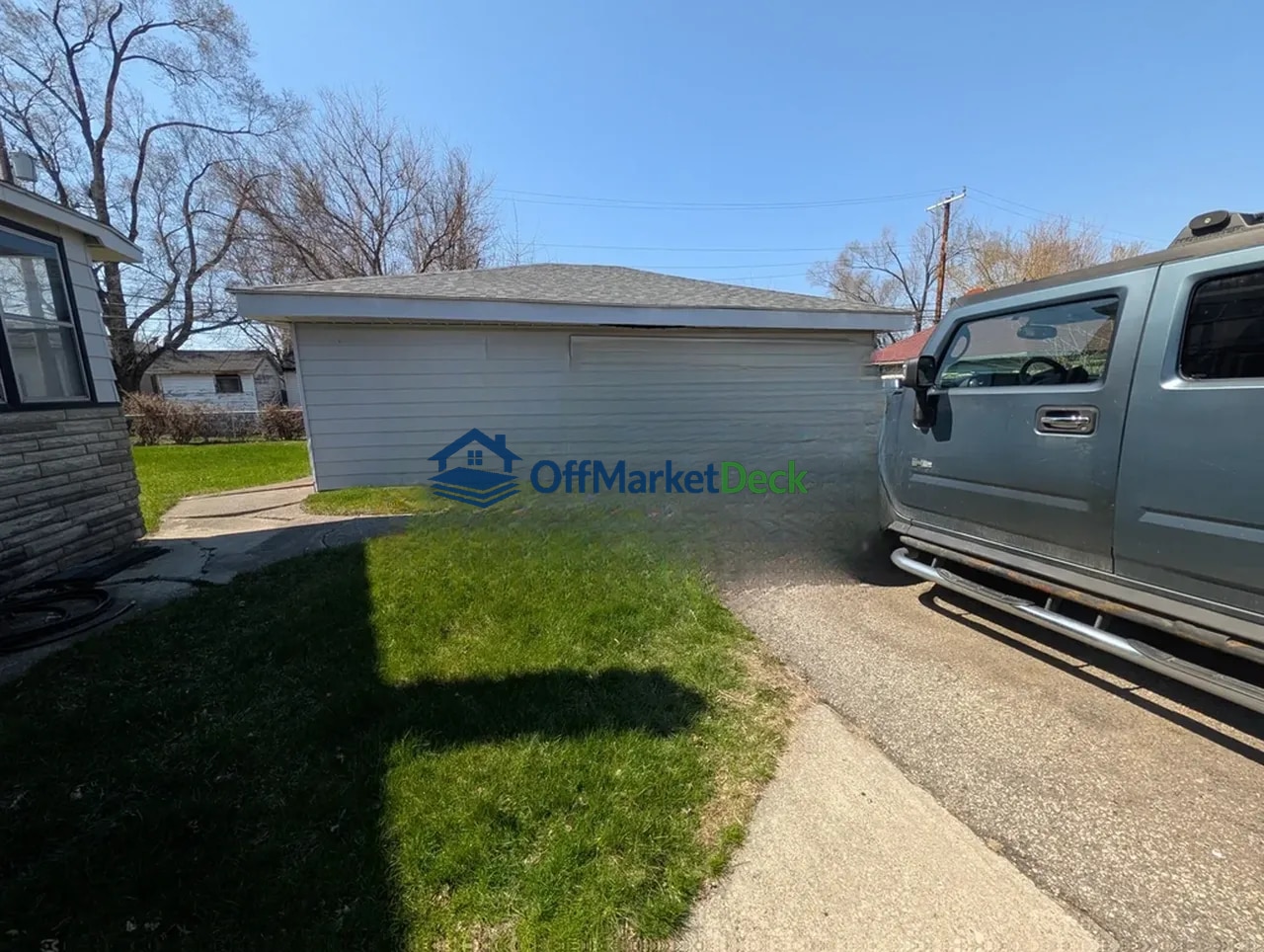 Off-market house in Southgate, Michigan — 3 beds, 1.5 baths, $129,900 — photo 5 of 8