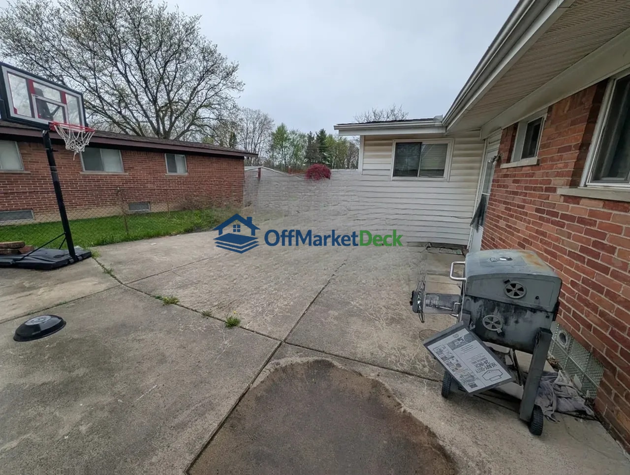 Off-market house in Westland, Michigan — 3 beds, 1.5 baths, $169,900 — photo 5 of 8
